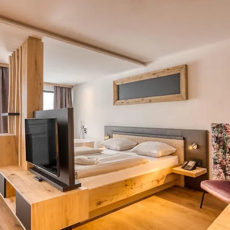 Hotel Ursprung Panorama Koenigsleiten 4*
