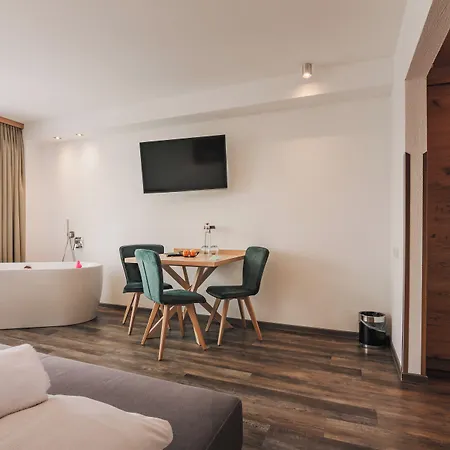 Ursprung Panorama Hotel 4*